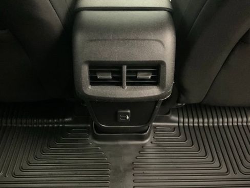 Certified 2019 Chevrolet Equinox LT FWD image 28