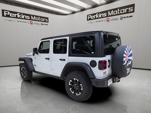 Used 2025 Jeep Wrangler Unlimited Rubicon 4xe w/ Safety Group AWD/4WD image 8