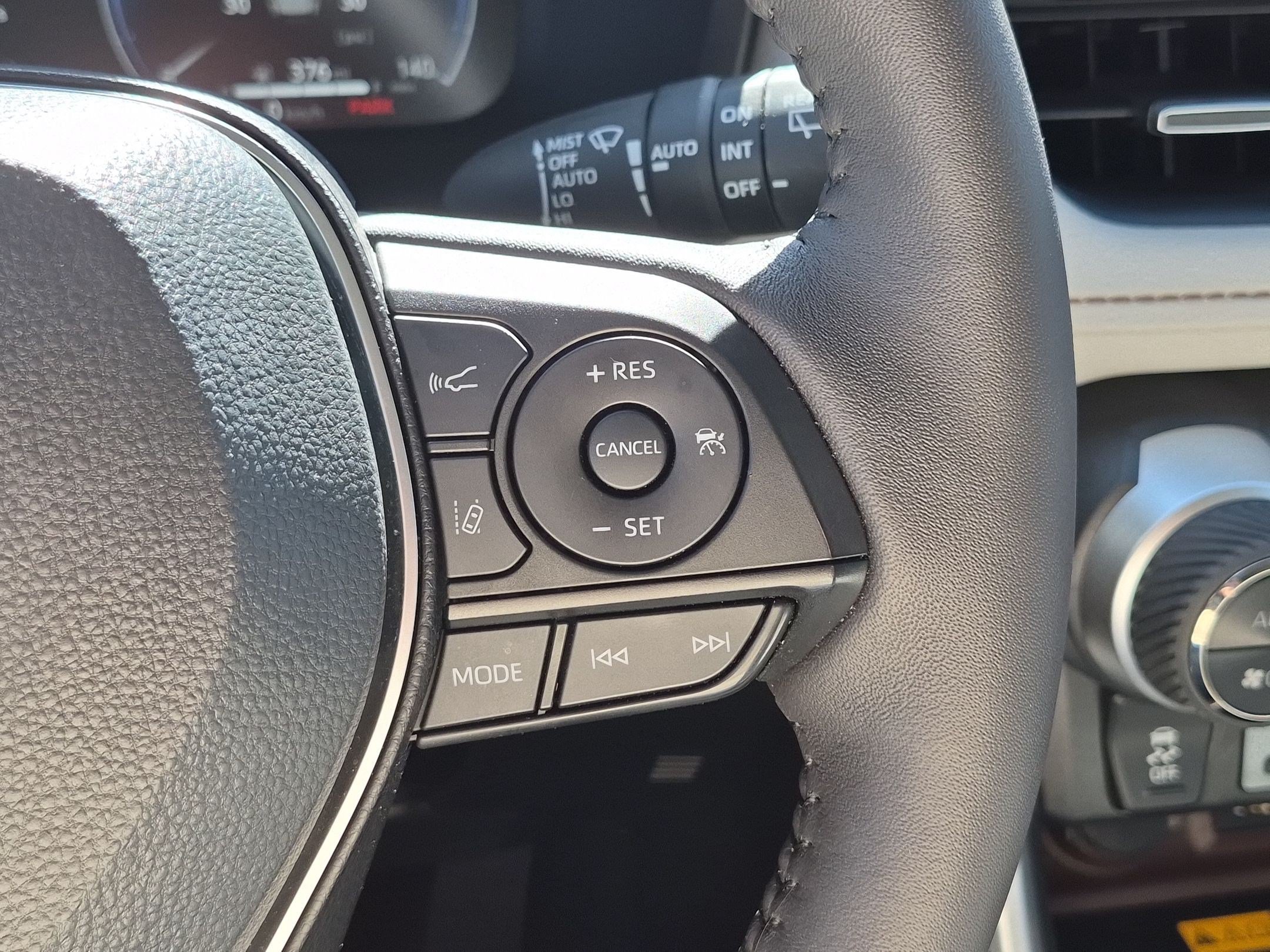 Used 2025 Toyota RAV4 Limited w/ Advanced Technology Package AWD/4WD image 18