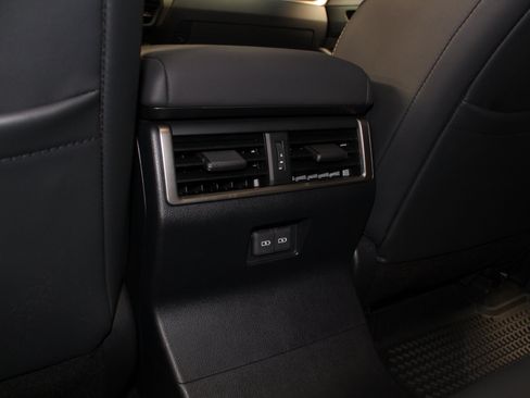 Used 2024 Lexus GX 550 AWD/4WD image 35