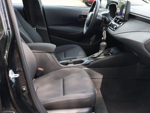 Used 2024 Toyota Corolla LE FWD image 31
