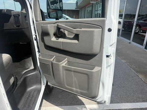 Used 2025 Chevrolet Express 3500 w/ Power Convenience Package RWD image 25