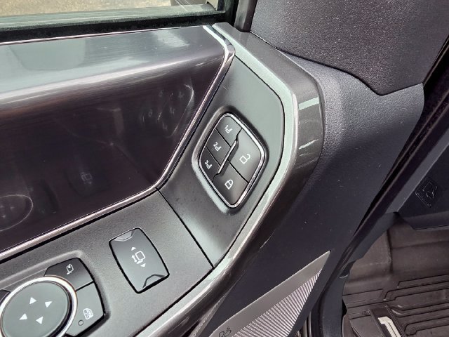 Used 2023 Ford F150 Lariat w/ Equipment Group 502A High AWD/4WD image 18