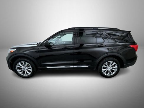 Used 2023 Ford Explorer XLT w/ Equipment Group 202A image 8
