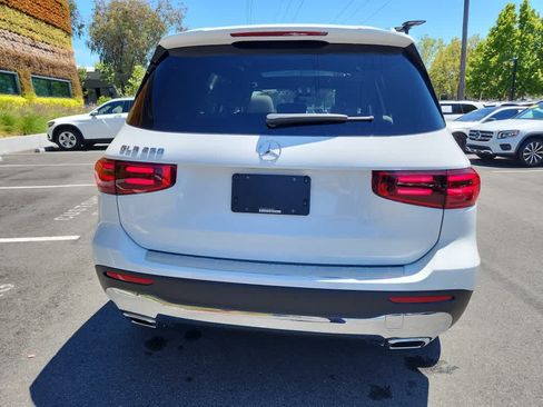 Used 2026 Mercedes-Benz GLB 250 image 10