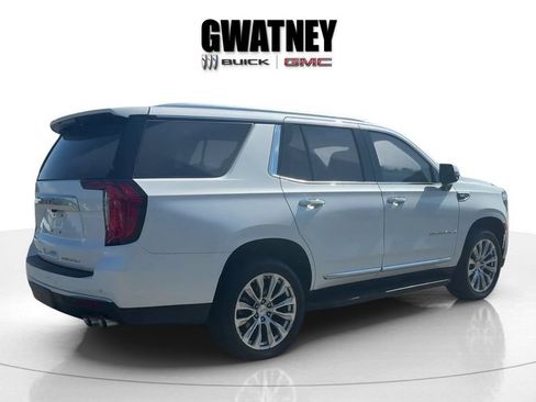 Used 2024 GMC Yukon Denali w/ LPO, Floor Liner Package AWD/4WD image 3