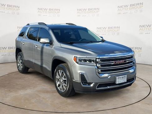 Used 2023 GMC Acadia SLE w/ Driver Convenience Package FWD image 7