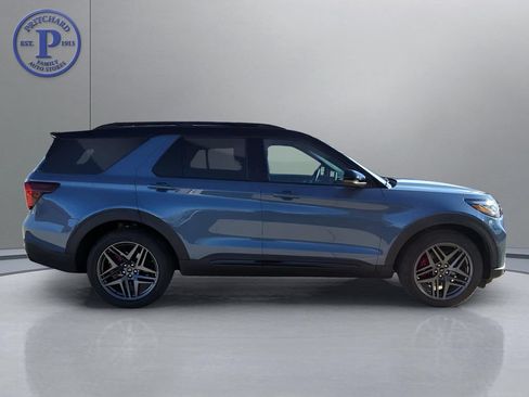 Used 2025 Ford Explorer ST w/ Sun And Sound Package AWD/4WD image 8