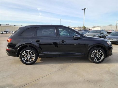New 2026 Audi Q7 2.0T Premium image 7