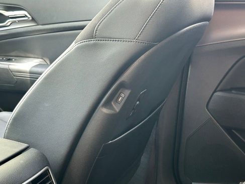 Used 2026 Kia Sportage SX image 59