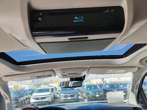 Used 2021 Toyota Sequoia Platinum AWD/4WD image 15