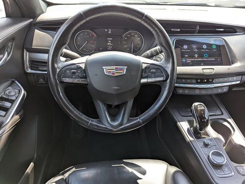 Used 2021 Cadillac XT4 Premium Luxury FWD image 14
