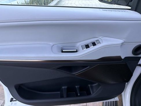 New 2026 Lincoln Navigator Black Label image 9