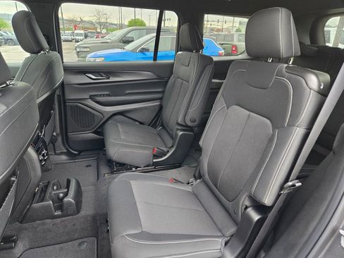 New 2026 Jeep Grand Cherokee L Laredo AWD/4WD image 27