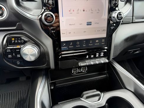 Used 2024 RAM 1500 Laramie image 24