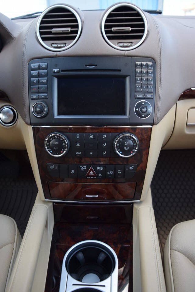 Used 2012 Mercedes-Benz GL 320 BlueTEC 4MATIC image 27