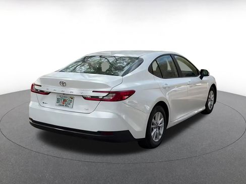 Used 2025 Toyota Camry LE image 14
