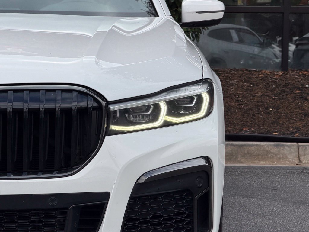 Used 2022 BMW 740i w/ M Sport Package RWD image 5