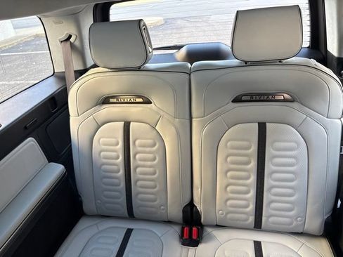 Used 2025 Rivian R1S Adventure Dual AWD/4WD image 29
