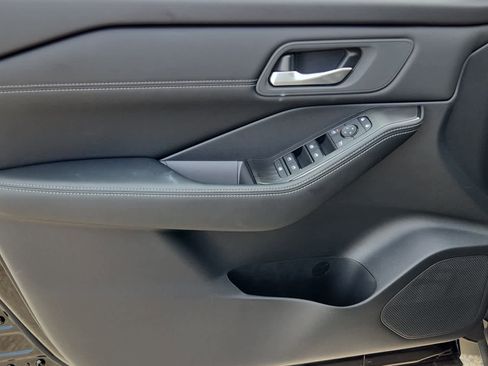 New 2026 Nissan Rogue SV w/ SV Premium Package image 9