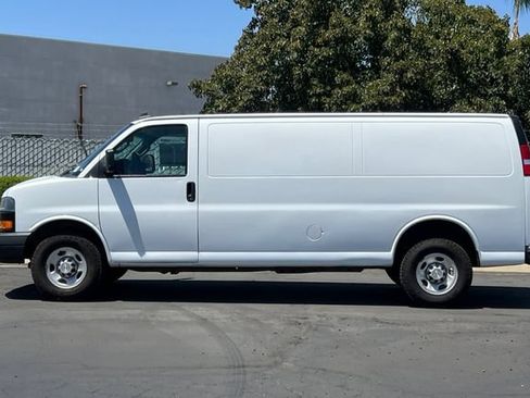 Used 2021 Chevrolet Express 2500 Extended w/ Driver Convenience Package RWD image 7