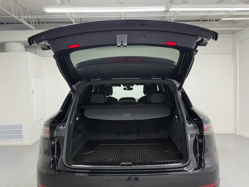 Used 2019 Porsche Cayenne S AWD/4WD image 36