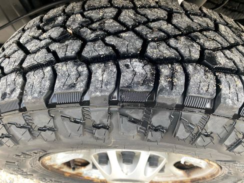 Used 2012 Chevrolet Silverado 2500 W/T w/ Snow Plow Prep Package image 9