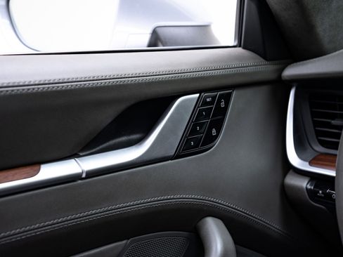 Used 2021 Porsche 911 Turbo S image 46