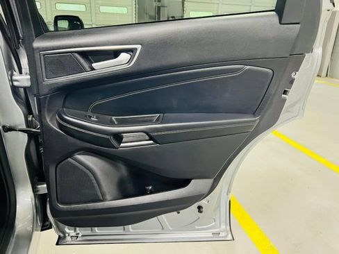 Used 2021 Ford Edge Titanium AWD/4WD image 33