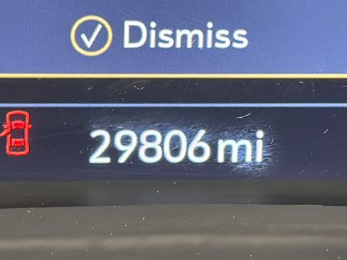 Used 2023 Buick Envision Essence image 5