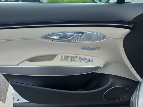 New 2026 Genesis GV70 2.5T Select AWD/4WD image 17