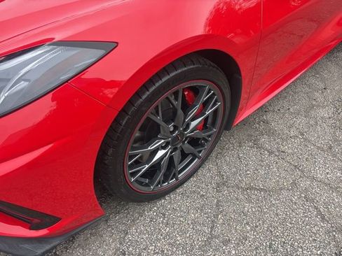 Used 2025 Chevrolet Corvette Stingray Preferred Cpe w/ Z51 Performance Package image 3