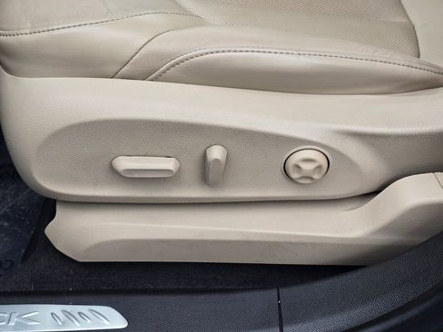 Used 2016 Buick Envision Premium image 24