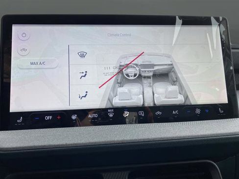 New 2025 Ford Maverick XLT w/ Equipment Group 301A image 18