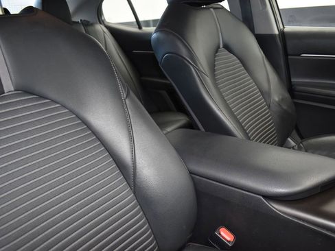 Used 2023 Toyota Camry SE image 26