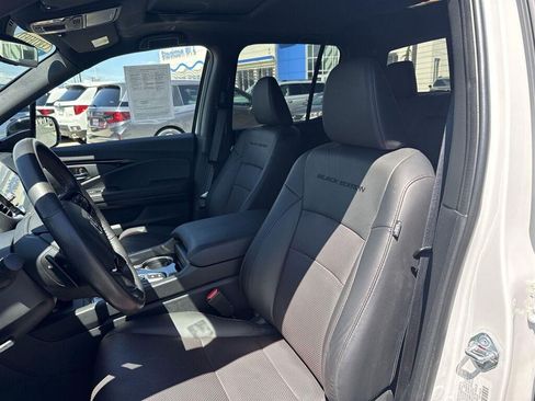 Certified 2025 Honda Ridgeline Black Edition image 10