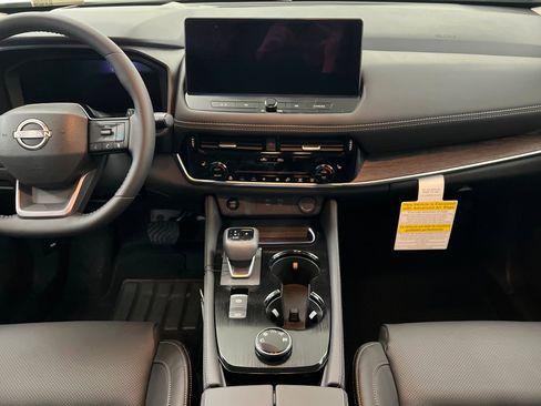 New 2026 Nissan Rogue Platinum w/ Platinum Premium Package image 13