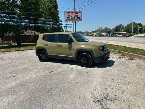 Used 2015 Jeep Renegade Sport w/ Power & Air Group FWD image 2