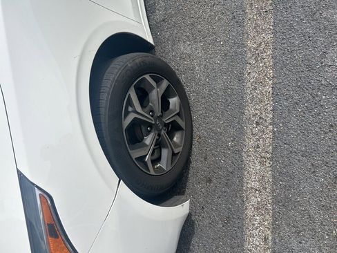 Used 2019 Kia Forte LXS image 2