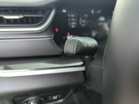 Used 2022 Jeep Grand Cherokee L Laredo w/ Luxury Tech Group I RWD image 21