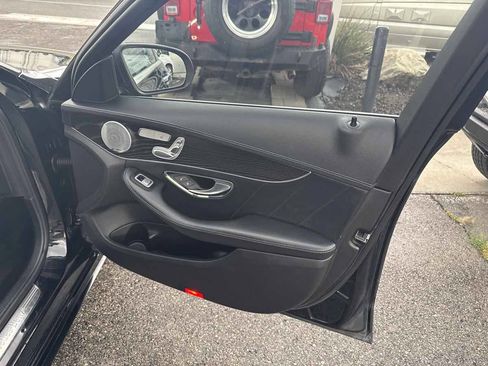 Used 2016 Mercedes-Benz C 300 4MATIC Sedan image 21