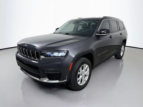 Used 2023 Jeep Grand Cherokee L Limited w/ Luxury Tech Group II AWD/4WD image 3