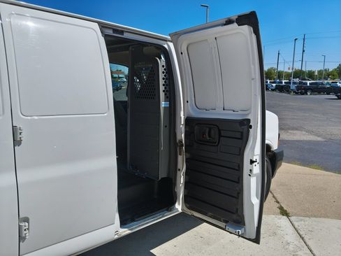 Used 2020 Chevrolet Express 2500 w/ Driver Convenience Package RWD image 17