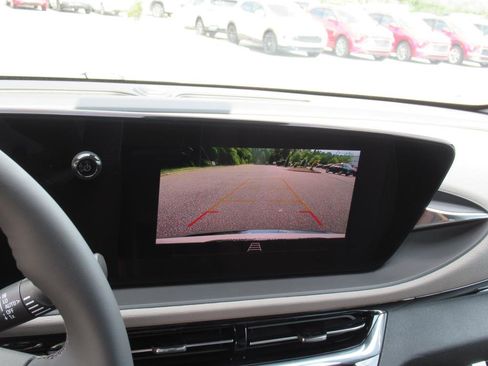 Used 2025 Buick Envista Avenir image 23