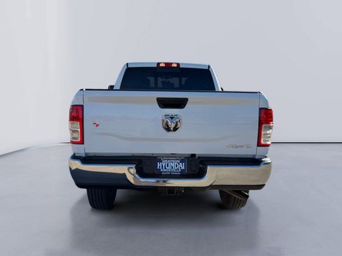 Used 2024 RAM 2500 Tradesman w/ Chrome Appearance Group image 4