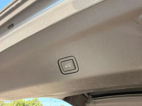 Used 2021 Chevrolet Tahoe LT RWD image 36