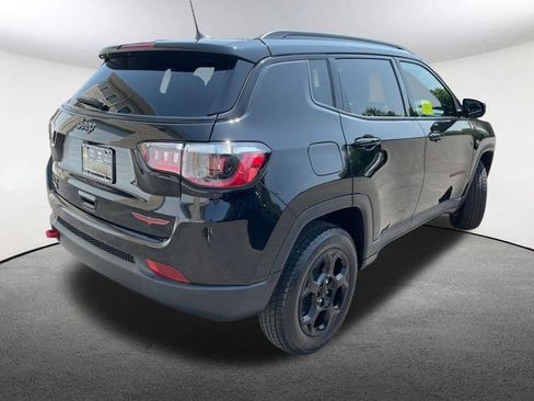 Used 2023 Jeep Compass Trailhawk image 16