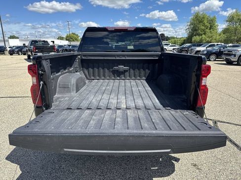Used 2023 Chevrolet Silverado 1500 LT w/ Protection Package AWD/4WD image 6