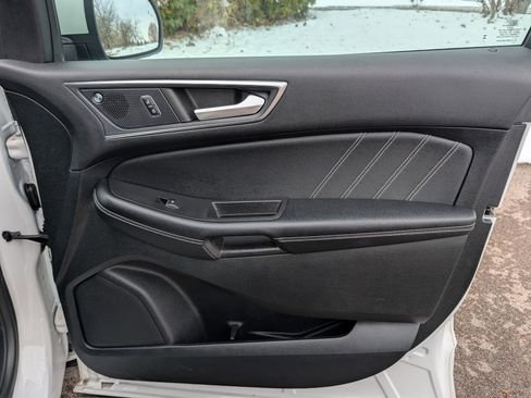 Used 2023 Ford Edge ST image 33