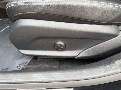 Used 2018 Mercedes-Benz C 300 Sedan image 9